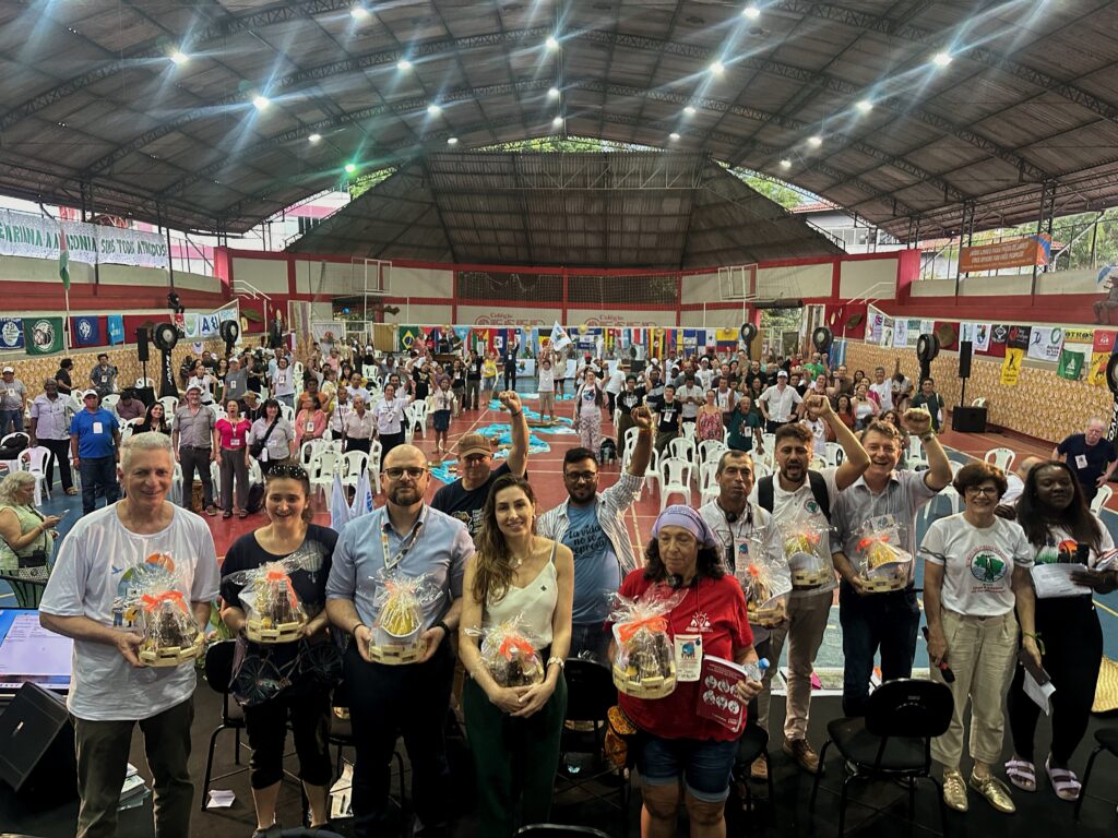 Líderes de diferentes países debaten políticas para proteger a las comunidades afectadas en todo el mundo